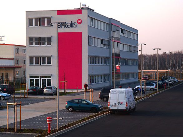 p3158181